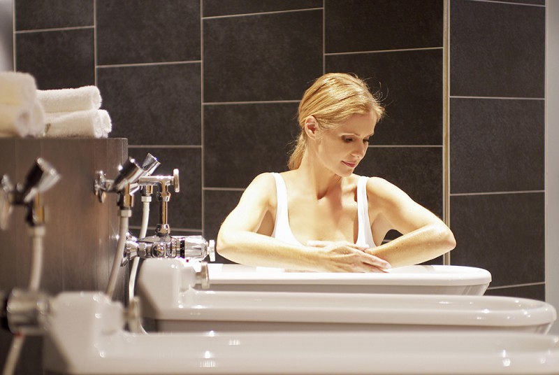 Kneipp umfasst mehr als Wassergüsse und zwar Wasseranwendungen, Heilkräuter, Bewegung, ausgewogene Ernährung und Lebensordnung. Foto: Schüles Gesundheitsresort & Spa