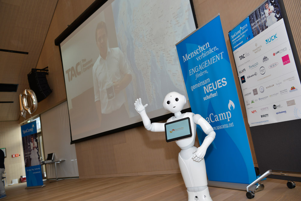 SpaCamp 2019, Humanoider Roboter Pepper. Foto: DH STUDIO Köln, Dirk Holst