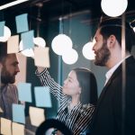 Selbststeuerung motiviert Mitarbeiter:innen. Foto: AdobeStock/BullRun