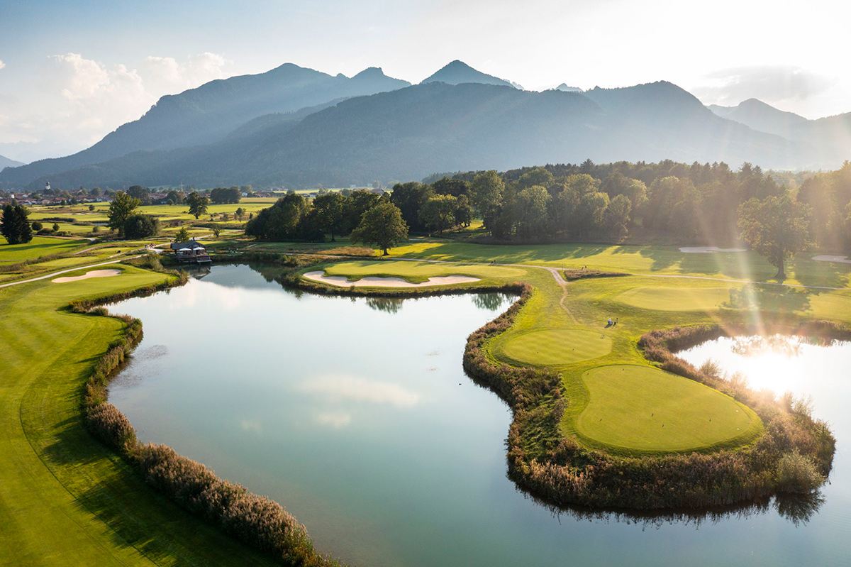 Hauseigener 18-Loch Golfplatz. Foto: Golfplatz Das Achental