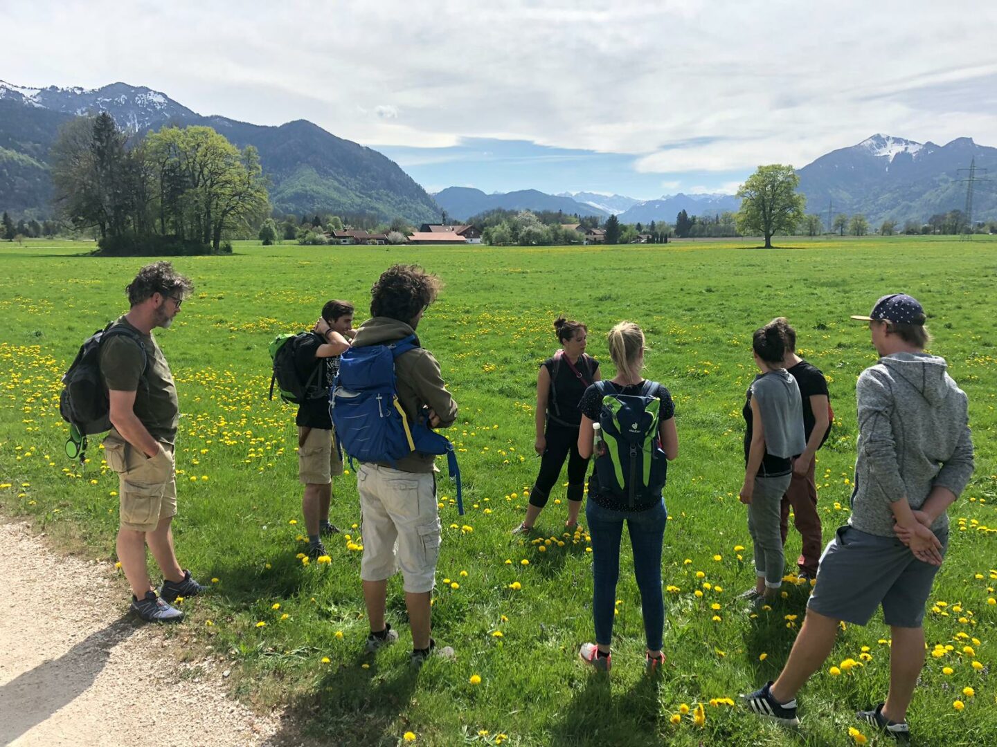 Kräuterwanderung mit Babette Györi. Foto: Kräuterkranzl