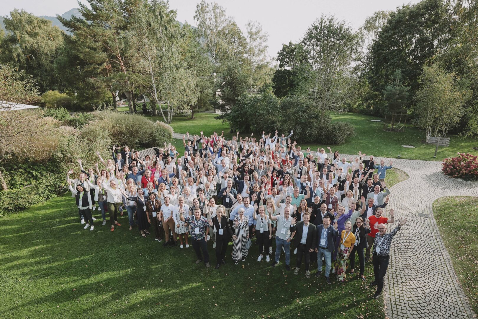 SpaCamp2023 Gruppenfoto - 190 Teilnehmer:innen. Foto: SpaCamp/Jasmin Walter