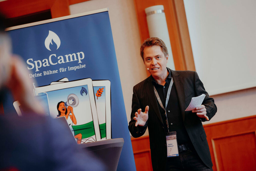 Günther Pöllabauer beim SpaCamp 2022 in Wilhelmshaven. Foto: SpaCamp/Jasmin Walter