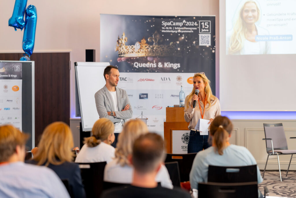 "Wie werden Retreats erfolgreich?" mit Nicole Praß-Anton und Christopher Dippe beim SpaCamp 2024. Foto: SpaCamp/Lukas Geu