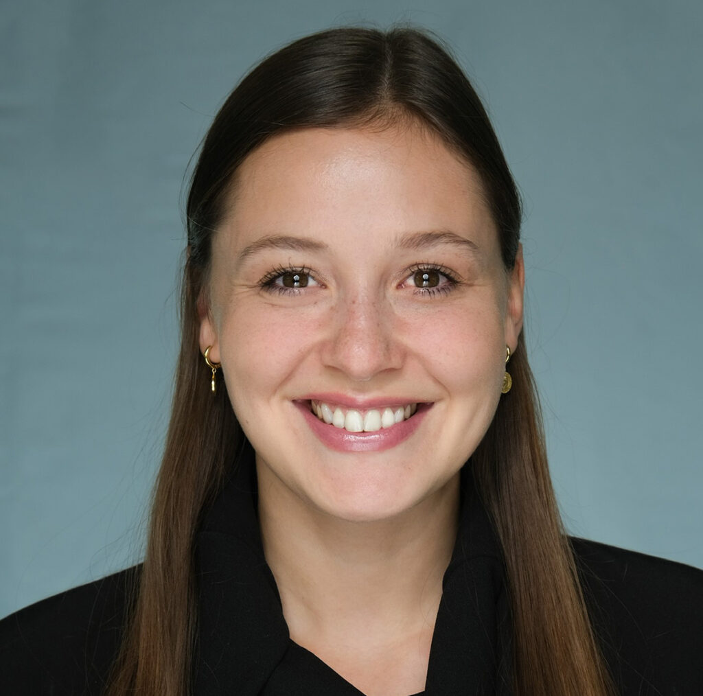 Kristina Schermbach ist für Vertrieb und Marketing verantwortlich. Foto: FACE & BODY Academy