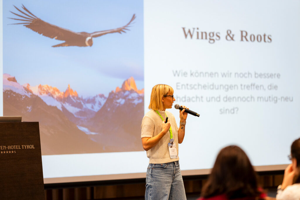 Impuls „Wings & Roots“ mit Lisa Marie Stangier. Foto: SpaCamp/Lukas Geu