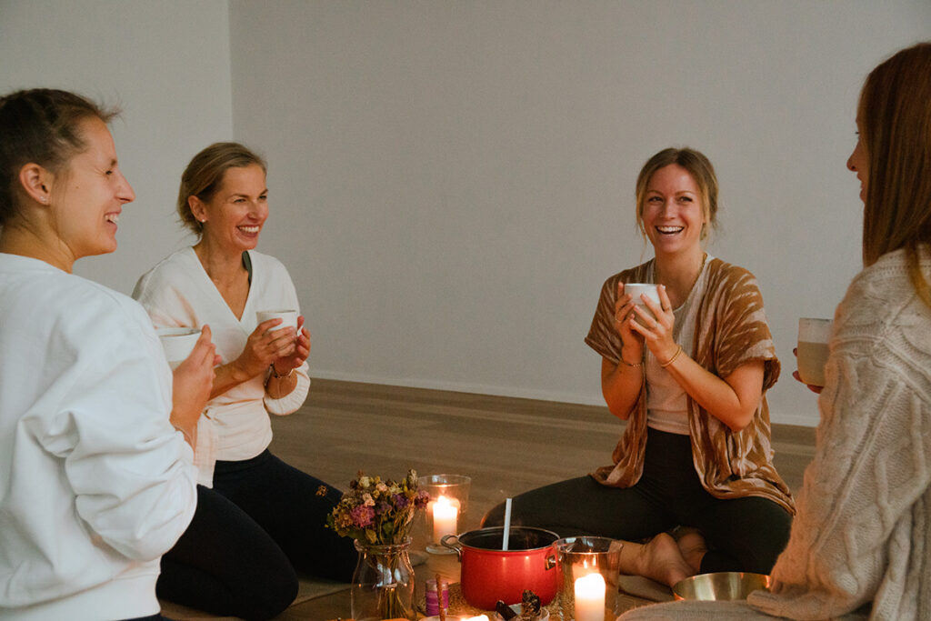 Kleine Rituale fördern die Achtsamkeit. Foto: Studio Herzfeld