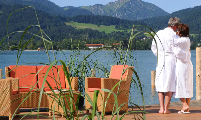 Auch eine gute Lage des Hotels ist ein Plus-Punkt für ein schönes Wellnessfoto. Foto: Montemare Tegernsee/DH STUDIO