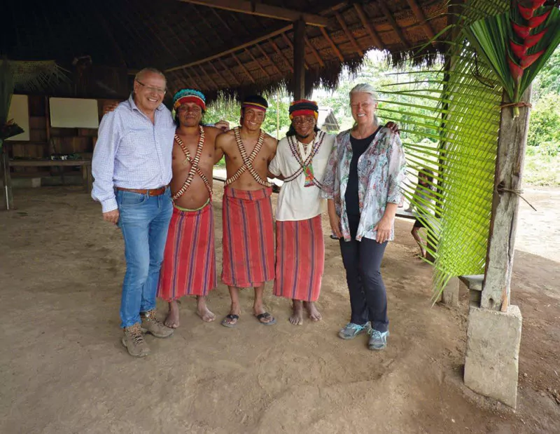 Margot Esser-Greineder &amp; Paul Greineder bei Schamanen in Südamerika. Foto: Pharmos Natur