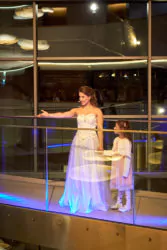 Anja Wendzel und die kleine Melanie beim Dinner & Musical-Abend beim SpaCamp 2017. Foto: SpaCamp / Jasmin Walter Photography