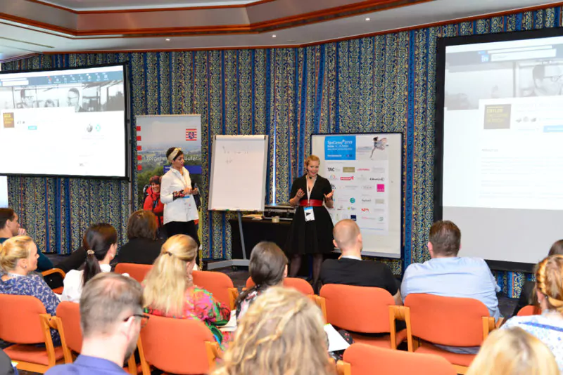 Die Session von Judith Ertler Hernández und Anna Kopp beim SpaCamp 2018 in Hessen. Foto: SC/DH STUDIO, Dirk Holst