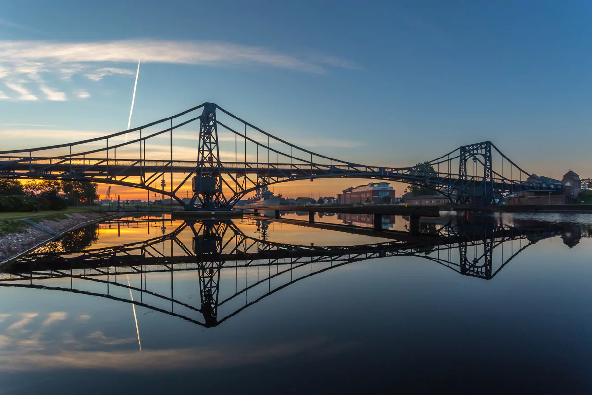 Perfekte Aussichten: Die Kaiser Wilhelm Brücke in Wilhelmshaven. Foto: Stephan Giesers