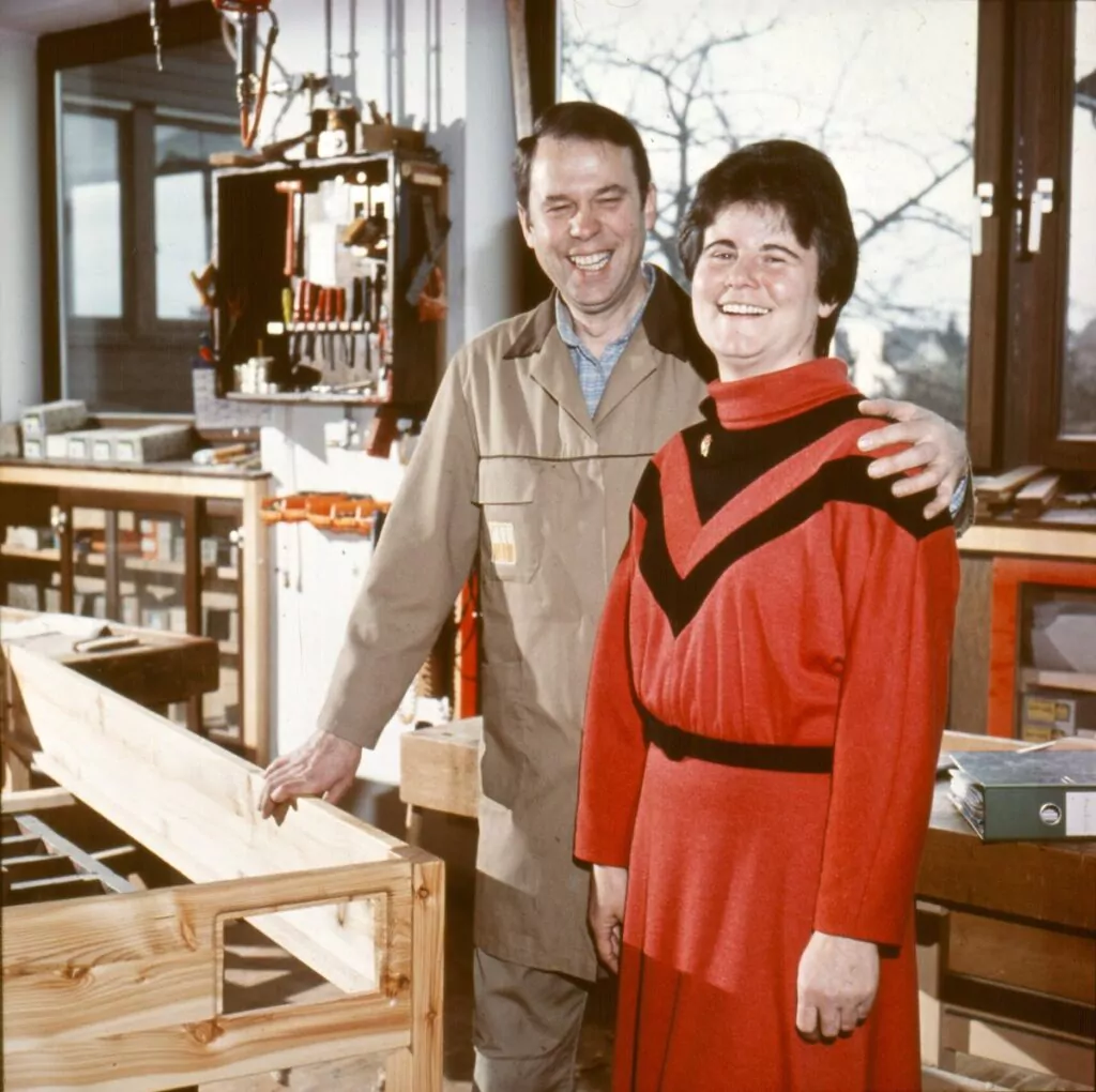 Die Liebe zum Tischlerhandwerk wurde Andreas Blum quasi in die Wiege gelegt: Wie der Vater, so der Sohne. Foto: Andreas Blum