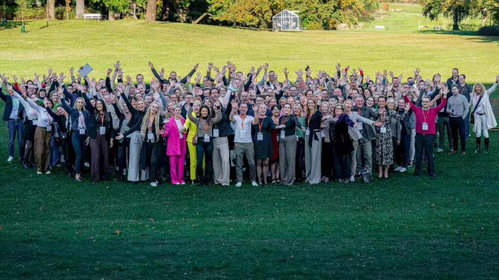 185 Teilnehmer:innen beim SpaCamp 2024 auf Schloss Fleesensee. Foto: SpaCamp/Lukas Geu
