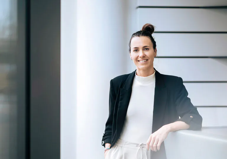 Viktoria Schnaderbeck, Ex-Profifußballerin und TV-Expertin hält die Keynote beim SpaCamp 2025: Foto: Marlene Fröhlich