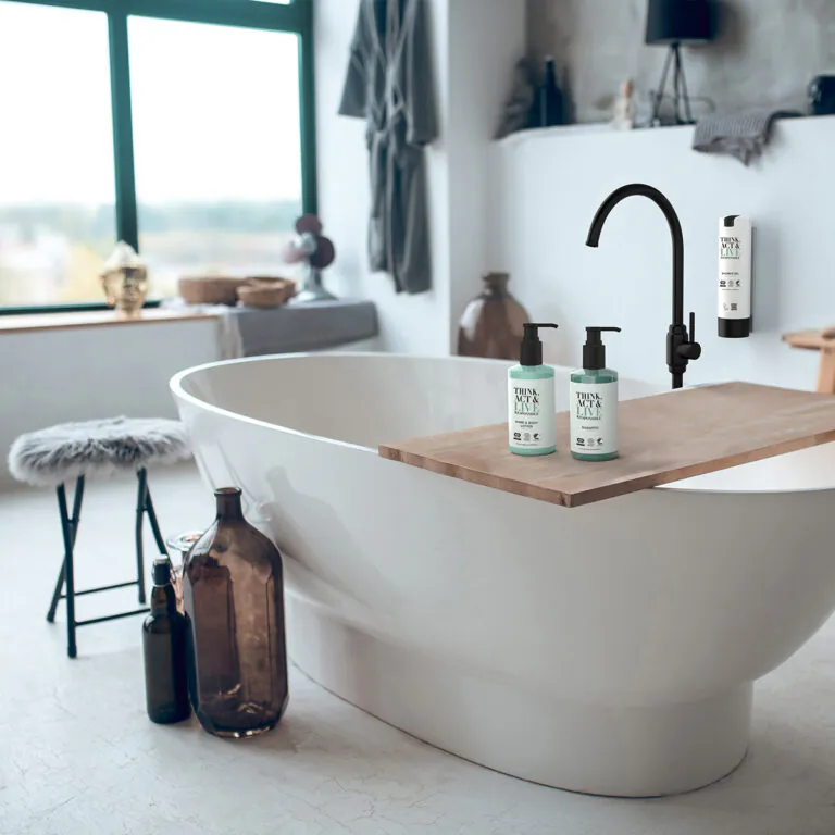 ADA Cosemtics verbindet Luxus und Nachhaltigkeit. Foto: ADA Cosmetics - LSB-TAR-MoodPhoto-KeyVisuals004-02_web