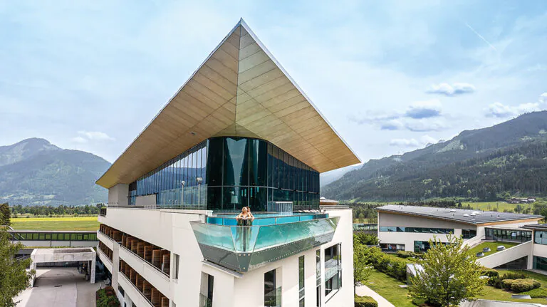 Das Panorama Spa für die Hotelgäste. Foto: TAUERN SPA Zell am See – Kaprun