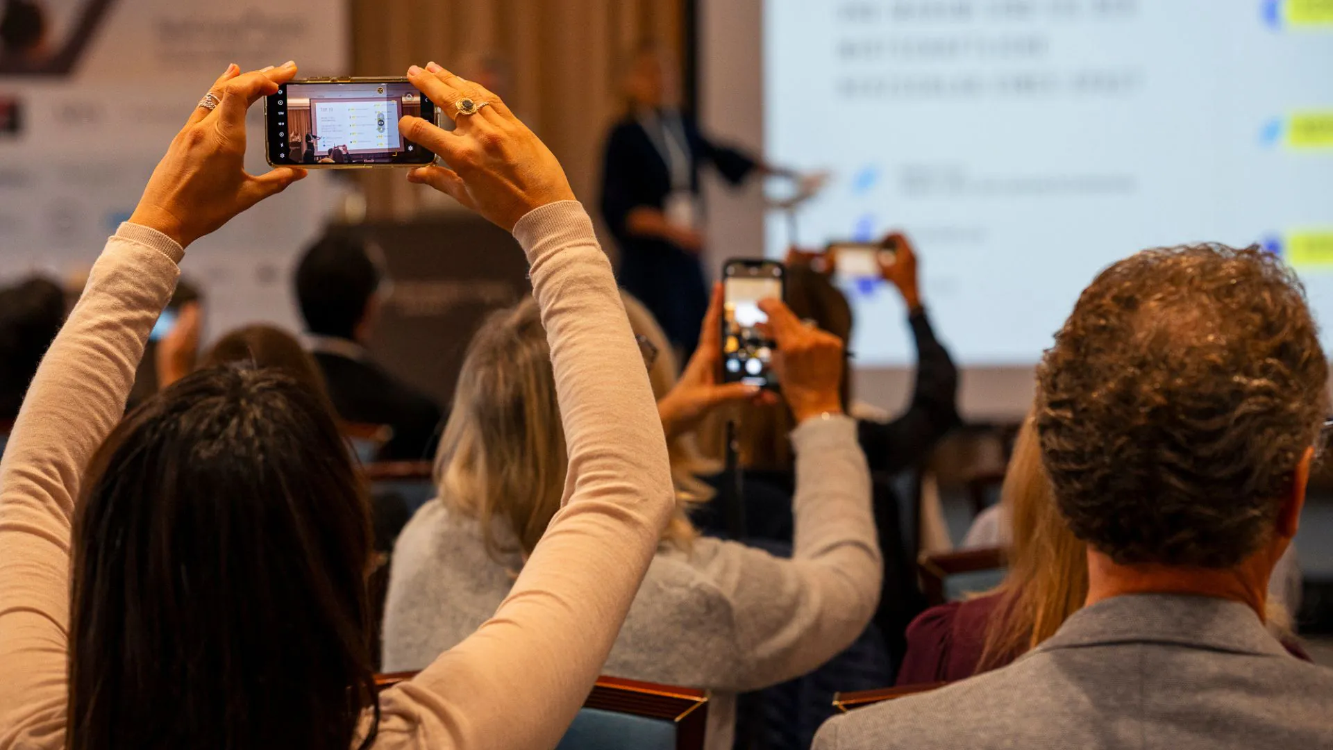 Wissen mitnehmen beim SpaCamp. Foto: SpaCamp/Lukas Geu