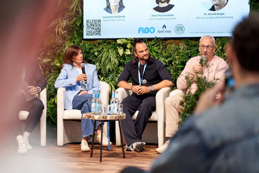 Podiumsdiskussion Active Spa auf der FIBO. Foto: RX Germany/FIBO/Jannik Hammes Fotografie