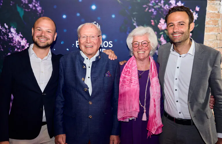 Marc Hees, Paul Greineder, Margot Esser-Greineder, Alexander Esser. Foto: Pharmos Natur